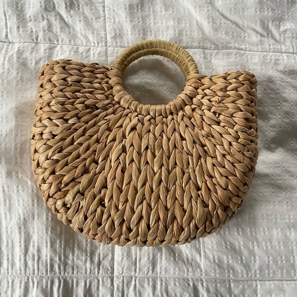 Summer Straw Drawstring Bag - Picture 2 of 6